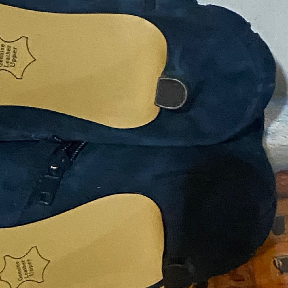 Bella Vita Women's Navy Ankle Booties - Picture 6 of 6